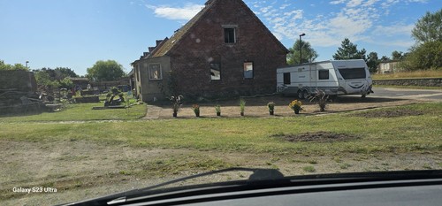 Grundstück mit haus - haus,