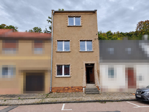 Haus mit 135 großem - 135, +